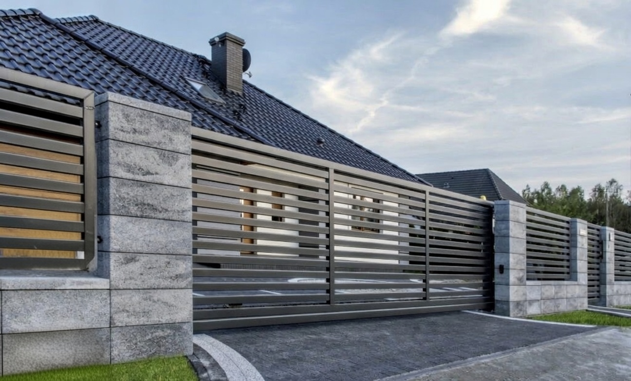 Moderner horizontaler Zaun